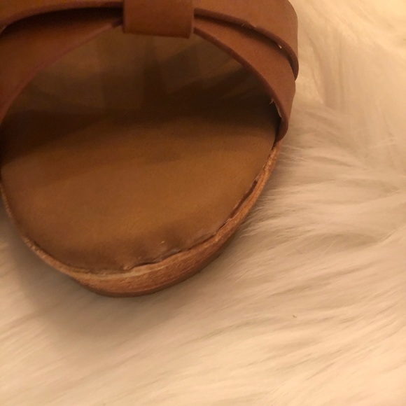 Platform Sandals - Picture 4 of 5